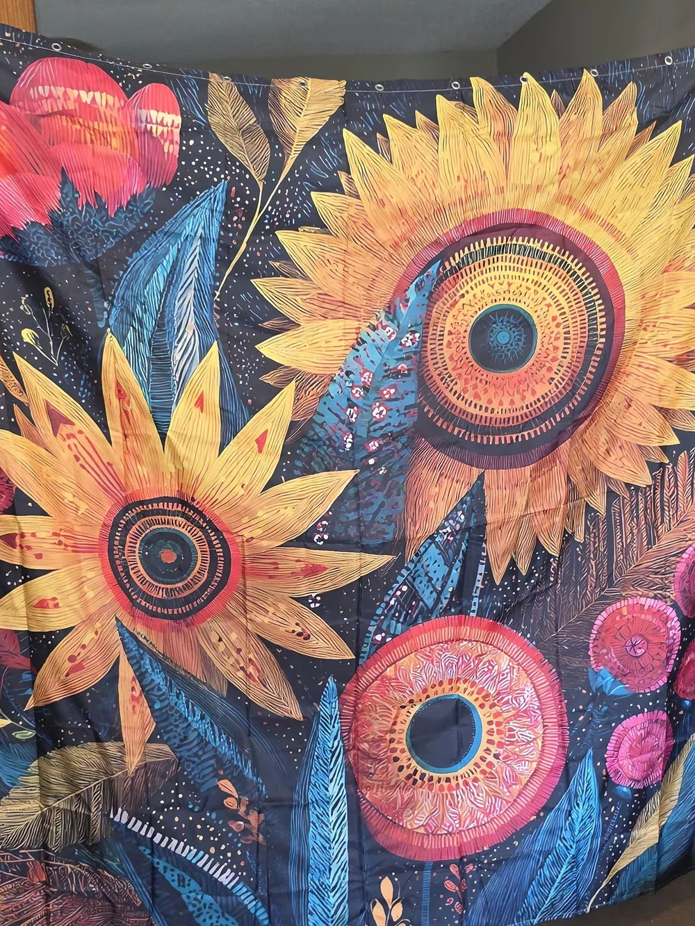 Vibrant Sunflower Tapestry Wall Decor in Yellow and Blue